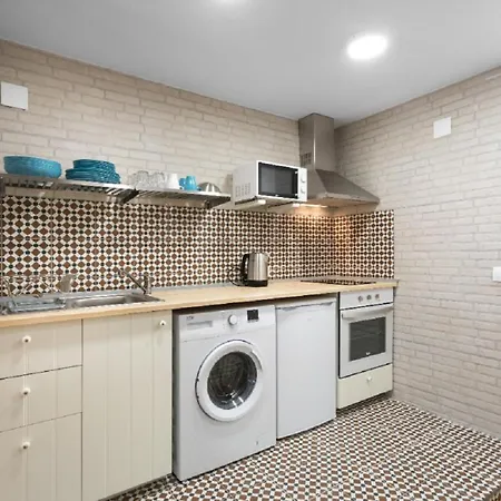 Apartment Flat Near The And Center Of 