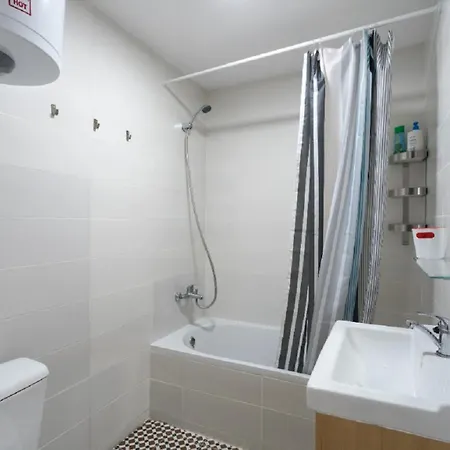 Apartment Flat Near The And Center Of 